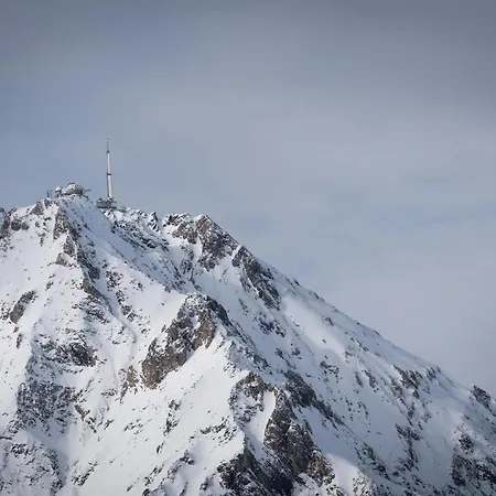 Ski, Au Pied Des Pistes * La Mongie